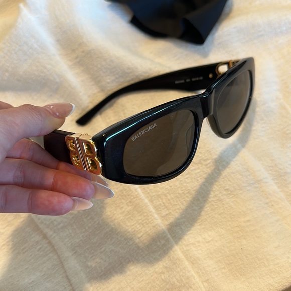 Balenciaga dynasty sunglasses - Picture 8 of 11